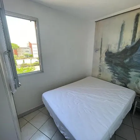 Апартаменти T2 : Centre Port, Piscine, Parking, Proche Plage, Climatisation - Fr-1-723-147 *