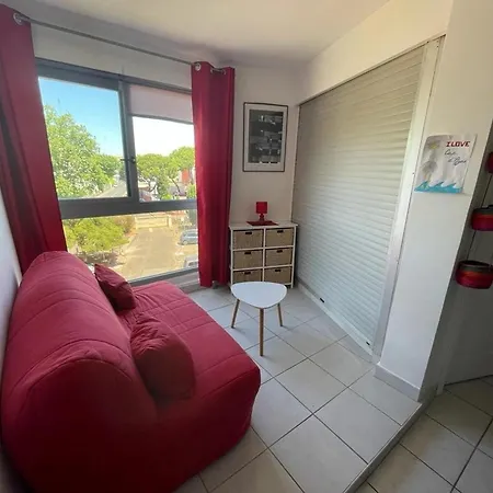 Апартаменти T2 : Centre Port, Piscine, Parking, Proche Plage, Climatisation - Fr-1-723-147 *